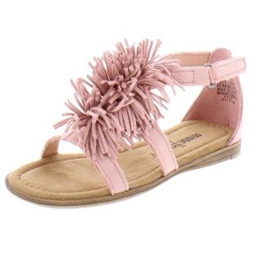 NWOT: GIRLS MINNETONKA ELOISE FRINGE ANKLE STRAP